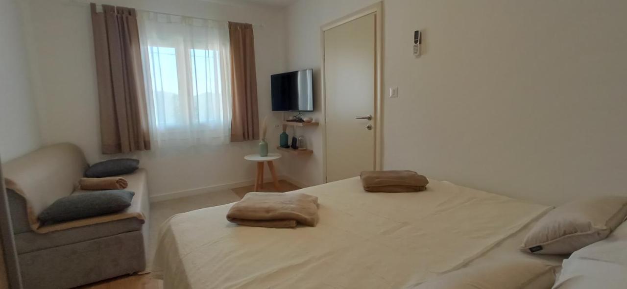 Holiday Home Peran Grebaštica エクステリア 写真