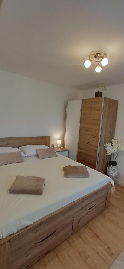 Holiday Home Peran Grebaštica エクステリア 写真