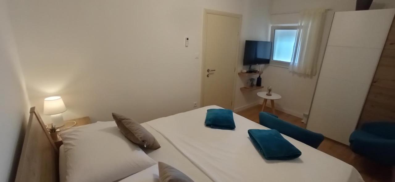 Holiday Home Peran Grebaštica エクステリア 写真