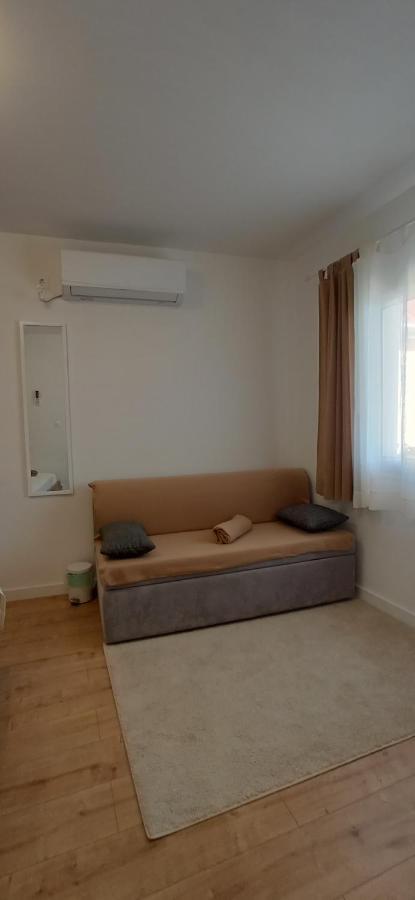 Holiday Home Peran Grebaštica エクステリア 写真